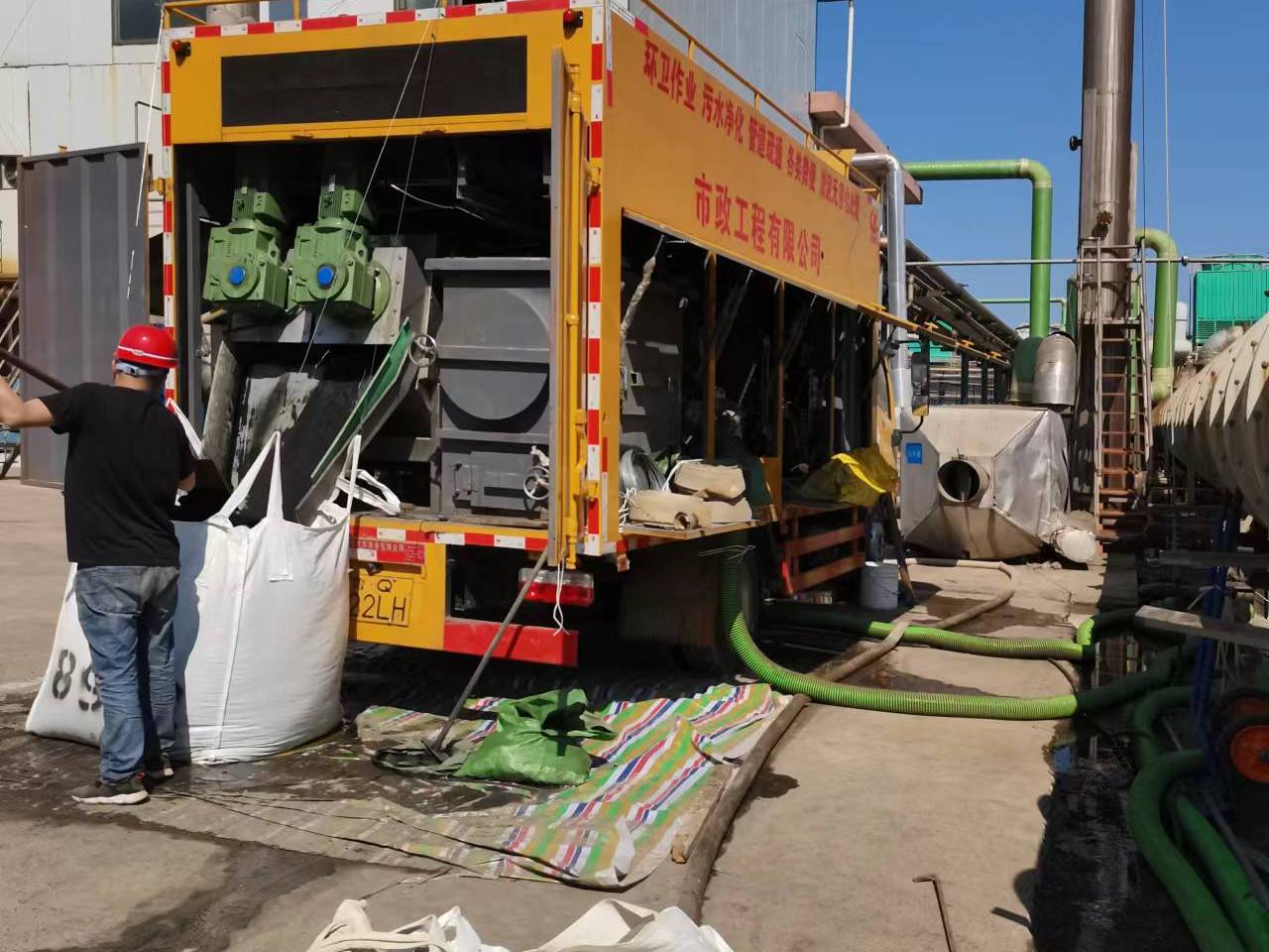 平罗淤泥压干处理